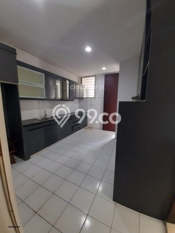 Ready to Use! Premium House LT 543m2 Desain Modern di Pejaten Ready to Use! Premium House LT 543m2 Desain Modern di Pejaten