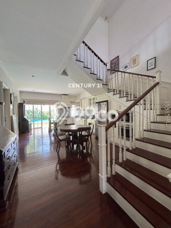Dijual Rumah Luas Elegan Dengan View Cantik di Pejaten, Jakarta Selatan Dijual Rumah Luas Elegan Dengan View Cantik di Pejaten, Jakarta Selatan