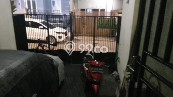 Rumah Luas Asri 3 KT Siap Huni di Muara Karang Jakarta Utara Rumah Luas Asri 3 KT Siap Huni di Muara Karang Jakarta Utara