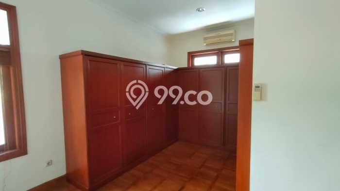 Rumah Modern Disewakan di Mampang Prapatan Jakarta Selatan Lokasi Sangat Strategis Rumah Modern Disewakan di Mampang Prapatan Jakarta Selatan Lokasi Sangat Strategis