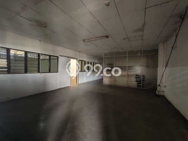 Unit Gudang Disewa Lokasi Cibitung, Bekasi Spesifikasi Luas Bangunan 1835m2 Unit Gudang Disewa Lokasi Cibitung, Bekasi Spesifikasi Luas Bangunan 1835m2