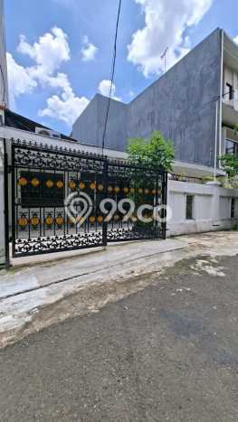 Jual Rumah Mewah Elegan Dengan View Eksklusif di Pluit, Jakarta Utara Jual Rumah Mewah Elegan Dengan View Eksklusif di Pluit, Jakarta Utara