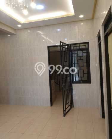 Dijual Cepat Rumah Favorit Siap Huni LB 225m2 di Panongan, Tangerang Dijual Cepat Rumah Favorit Siap Huni LB 225m2 di Panongan, Tangerang