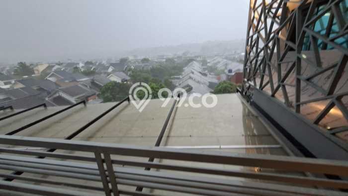 Rumah Mewah Siap Huni LT 270m2 di Cileungsi, Bogor Rumah Mewah Siap Huni LT 270m2 di Cileungsi, Bogor