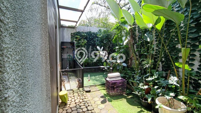 Jual Rumah Mewah Elegan Dengan View Cantik di BSD, Tangerang Jual Rumah Mewah Elegan Dengan View Cantik di BSD, Tangerang