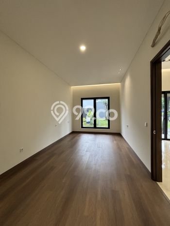 Ready to Use! Premium House LT 247m2 Desain Modern di BSD Ready to Use! Premium House LT 247m2 Desain Modern di BSD