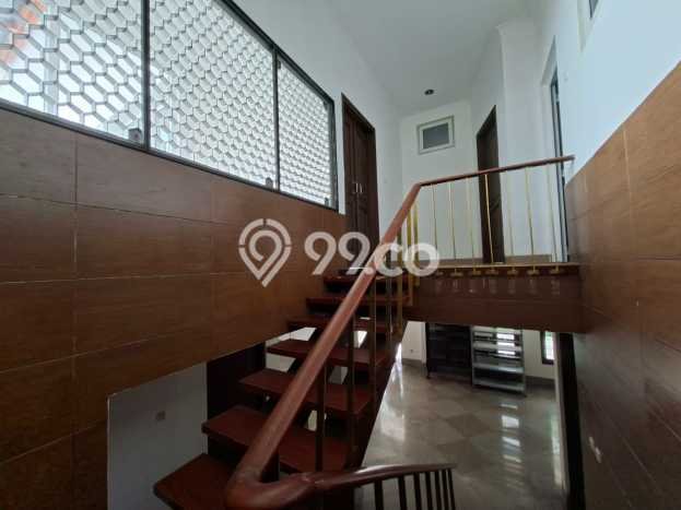 Sewa Rumah Nyaman di Menteng Harga Rp 1,6 Miliar/ Tahun Sewa Rumah Nyaman di Menteng Harga Rp 1,6 Miliar/ Tahun