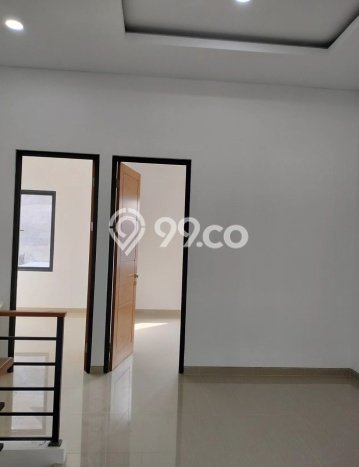 Dijual Hunian Rumah Terawat 4 Kamar di Semolowaru, Surabaya Dijual Hunian Rumah Terawat 4 Kamar di Semolowaru, Surabaya