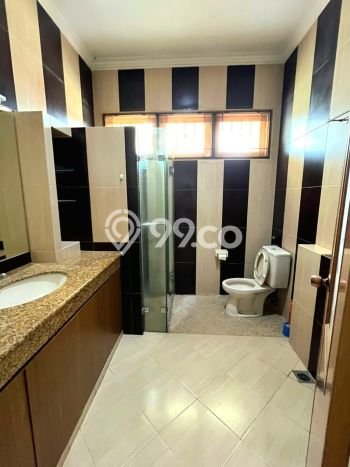 Jarang Ada! Rumah Sewa 6 Kamar Nyaman Siap Huni Pluit Jarang Ada! Rumah Sewa 6 Kamar Nyaman Siap Huni Pluit