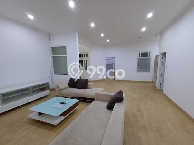 Rumah sewa siap pakai 4 KT di Pluit, Jakarta Utara Rumah sewa siap pakai 4 KT di Pluit, Jakarta Utara