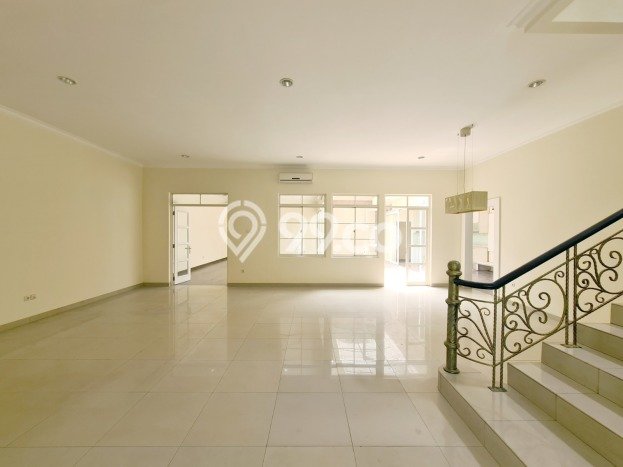 Rumah Disewakan Jakarta Utara LT 300m2 LB 300m2 Area Pantai Indah Kapuk Rumah Disewakan Jakarta Utara LT 300m2 LB 300m2 Area Pantai Indah Kapuk