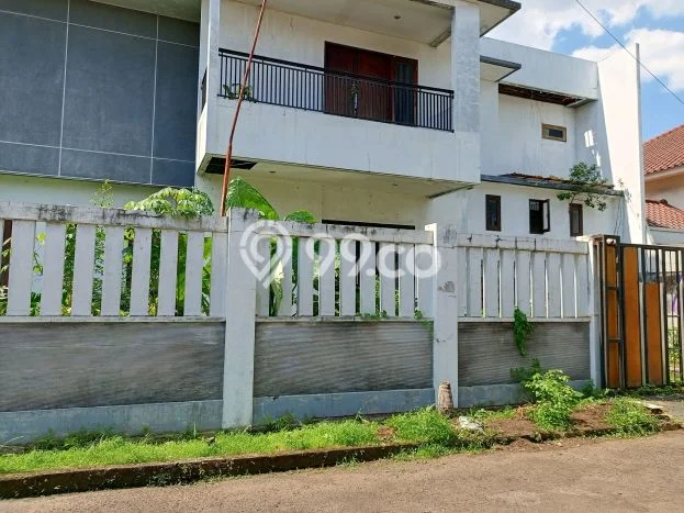 Dijual Hunian Rumah Terawat 7 Kamar di Tanah Sareal, Bogor Dijual Hunian Rumah Terawat 7 Kamar di Tanah Sareal, Bogor