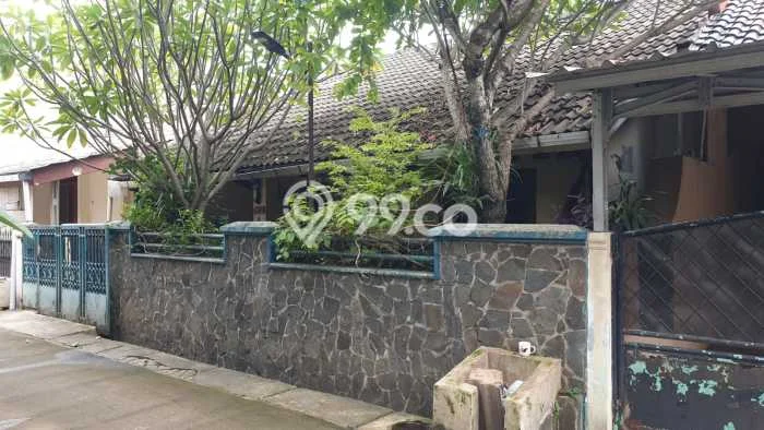 Jual Rumah Bagus Siap Huni LB 164m2 di Pamulang, Tangerang Selatan Jual Rumah Bagus Siap Huni LB 164m2 di Pamulang, Tangerang Selatan