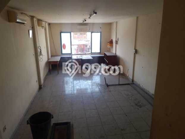 Unit Ruko Dijual di Denpasar Barat Denpasar Luas Tanah 54m2, Luas Bangunan 162m2 Unit Ruko Dijual di Denpasar Barat Denpasar Luas Tanah 54m2, Luas Bangunan 162m2