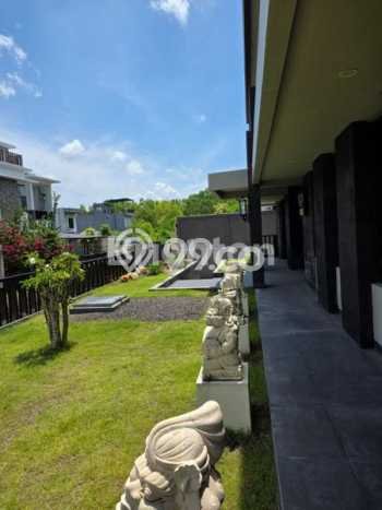 HARGA MENARIK! Vila Kawasan , Ukuran 450m2m², Kawasan Tenang dan aman HARGA MENARIK! Vila Kawasan , Ukuran 450m2m², Kawasan Tenang dan aman