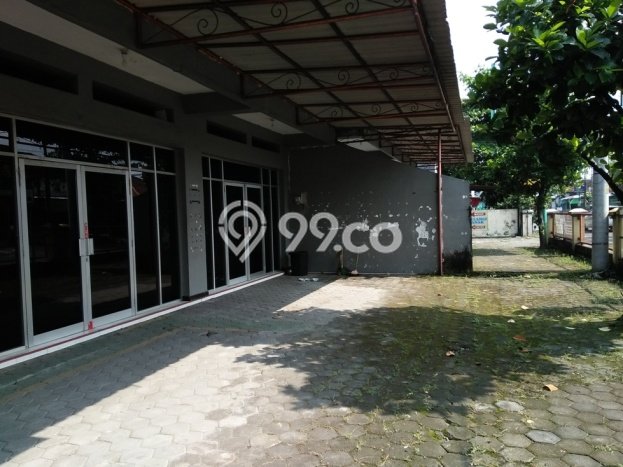 Ruko disewakan lokasi strategis Umbulharjo Yogyakarta 450m2 Ruko disewakan lokasi strategis Umbulharjo Yogyakarta 450m2