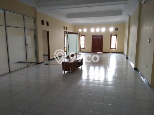 Ruko disewakan lokasi strategis Umbulharjo Yogyakarta 450m2 Ruko disewakan lokasi strategis Umbulharjo Yogyakarta 450m2