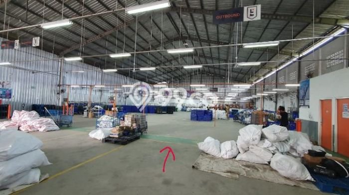 Untuk Disewa Gudang di Sewon Bantul LT 8000m2, LB 1100m2 Untuk Disewa Gudang di Sewon Bantul LT 8000m2, LB 1100m2