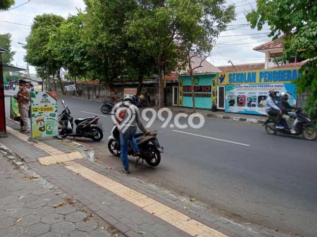 Ruko disewakan lokasi strategis Umbulharjo Yogyakarta 48m2 Ruko disewakan lokasi strategis Umbulharjo Yogyakarta 48m2