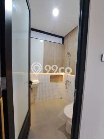 Rumah Modern Minimalis 4 Kamar Siap Huni di BSD Rumah Modern Minimalis 4 Kamar Siap Huni di BSD