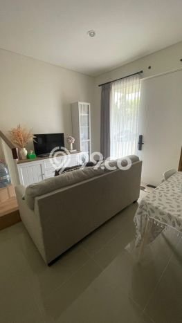 Rumah Luas Asri 2 KT Siap Pakai di Gading Serpong Tangerang Rumah Luas Asri 2 KT Siap Pakai di Gading Serpong Tangerang