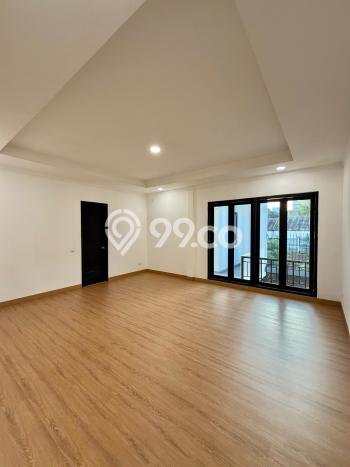 Hunian Mewah Dijual LT 240m2 di BSD, Tangerang Selatan Hunian Mewah Dijual LT 240m2 di BSD, Tangerang Selatan