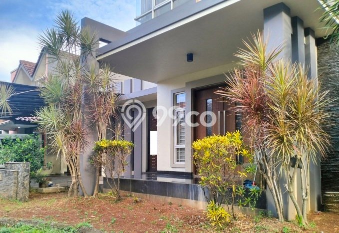 Dijual Rumah Mewah Megah Dengan View Eksklusif di Alam Sutera, Tangerang Dijual Rumah Mewah Megah Dengan View Eksklusif di Alam Sutera, Tangerang