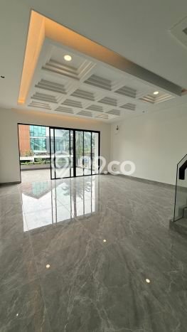 Rumah Mewah Siap Huni LT 307m2 di BSD, Tangerang Selatan Rumah Mewah Siap Huni LT 307m2 di BSD, Tangerang Selatan