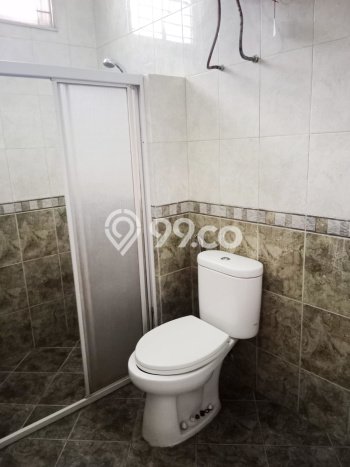 Rumah Strategis kawasan BSD, 3 KM, Area Nyaman, LT 180m² LB 152m² Rumah Strategis kawasan BSD, 3 KM, Area Nyaman, LT 180m² LB 152m²