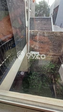 Rumah Eksklusif Siap Huni LT 144m2 di BSD, Tangerang Selatan Rumah Eksklusif Siap Huni LT 144m2 di BSD, Tangerang Selatan