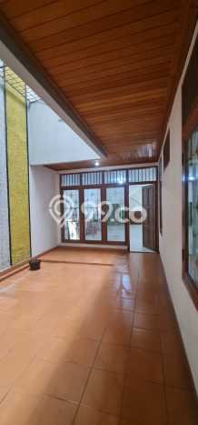 Rumah LT 222m² / LB 280m² Area Strategis di Modernland, Tangerang Rumah LT 222m² / LB 280m² Area Strategis di Modernland, Tangerang