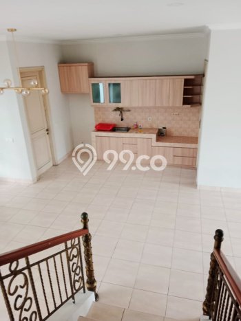 Rumah Strategis kawasan BSD, 3 KM, Area Nyaman, LT 180m² LB 152m² Rumah Strategis kawasan BSD, 3 KM, Area Nyaman, LT 180m² LB 152m²