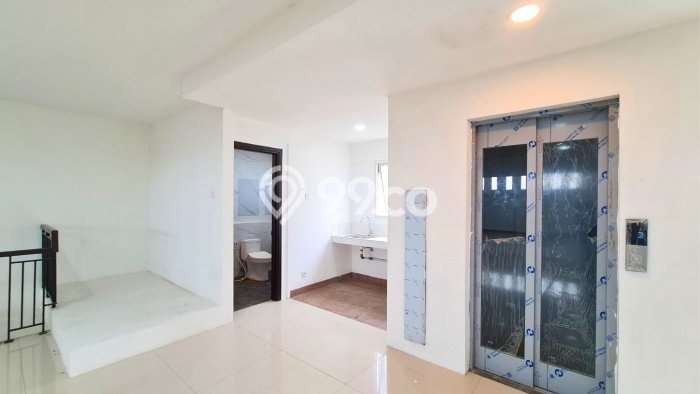 Lokasi Strategis! Dijual Ruko Bisnis di BSD, Tangerang Selatan Kondisi Baik Lokasi Strategis! Dijual Ruko Bisnis di BSD, Tangerang Selatan Kondisi Baik