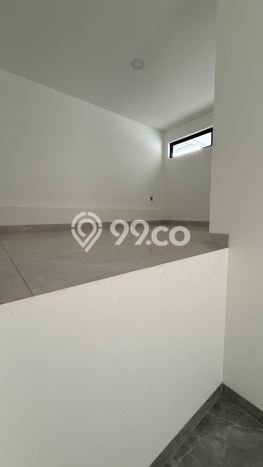 Rumah Mewah Siap Huni LT 307m2 di BSD, Tangerang Selatan Rumah Mewah Siap Huni LT 307m2 di BSD, Tangerang Selatan