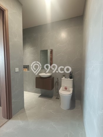 Rumah Strategis Modern Lb 111m2 di BSD, Tangerang Selatan Rumah Strategis Modern Lb 111m2 di BSD, Tangerang Selatan
