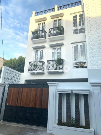 Siap Huni Hunian Elit 5 Kamar di Pasar Minggu Dekat ke Mana Pun Siap Huni Hunian Elit 5 Kamar di Pasar Minggu Dekat ke Mana Pun