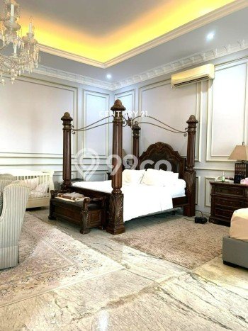Hunian Mewah Dijual LT 929m2 di Kebayoran Lama, Jakarta Selatan Hunian Mewah Dijual LT 929m2 di Kebayoran Lama, Jakarta Selatan