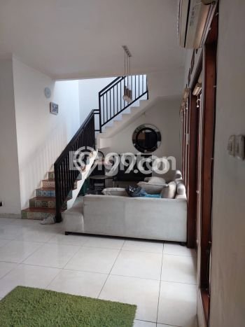 HUNIAN BERKELAS! Rumah Exclusive Ciputat, Tangerang Selatan, LT 190m2m² LB 174m2m² HUNIAN BERKELAS! Rumah Exclusive Ciputat, Tangerang Selatan, LT 190m2m² LB 174m2m²