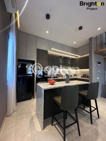Siap Huni Rumah Mewah 5 Kamar di Pagedangan Dekat ke Mana Pun Siap Huni Rumah Mewah 5 Kamar di Pagedangan Dekat ke Mana Pun