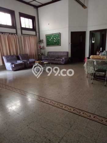 Dijual Rumah Premium dengan Fasilitas Sekitar Lengkap di Wonokromo, Surabaya Dijual Rumah Premium dengan Fasilitas Sekitar Lengkap di Wonokromo, Surabaya