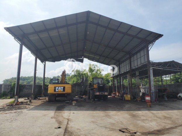 Gudang Area Strategis di Kebomas, Luas 2500m2m², Akses Utama Gudang Area Strategis di Kebomas, Luas 2500m2m², Akses Utama