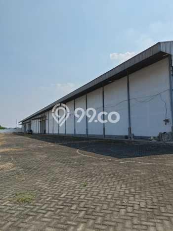 KAWASAN KOMERSIAL! Gudang Disewakan Kawasan Benowo, Luas 3400m2m², Lokasi Strategis KAWASAN KOMERSIAL! Gudang Disewakan Kawasan Benowo, Luas 3400m2m², Lokasi Strategis