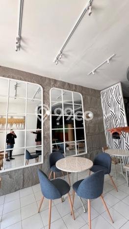 LOKASI PREMIUM! Komersial Kawasan Sukomanunggal, Luas 330m2m², Jalan Utama, Kawasan Bisnis LOKASI PREMIUM! Komersial Kawasan Sukomanunggal, Luas 330m2m², Jalan Utama, Kawasan Bisnis