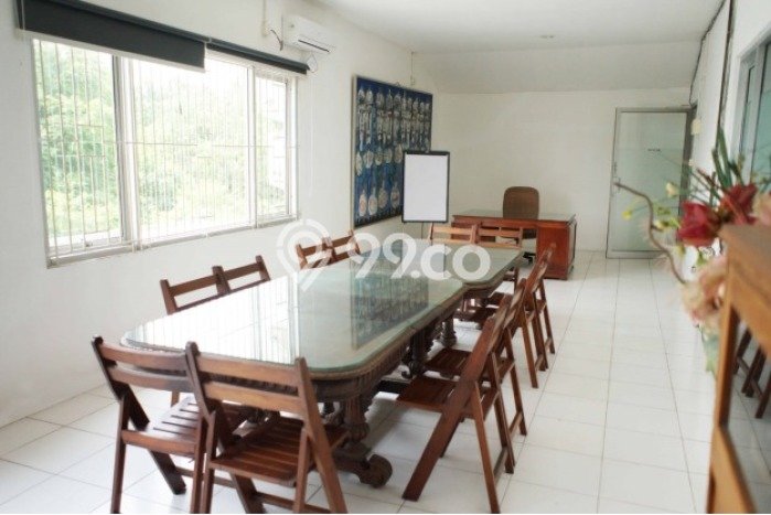 Gudang Premium Kawasan Wiyung, Luas 900m2m², Area Bisnis Gudang Premium Kawasan Wiyung, Luas 900m2m², Area Bisnis