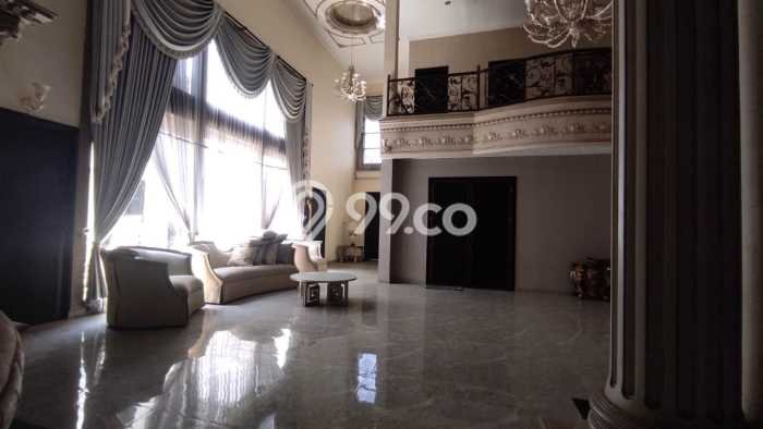 Rumah Strategis di Surabaya Kota, Surabaya, LT 1200m2m² Bangunan 800m2m² - BISA KPR! Rumah Strategis di Surabaya Kota, Surabaya, LT 1200m2m² Bangunan 800m2m² - BISA KPR!
