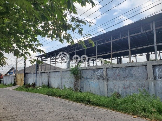 Gudang Area Strategis di Kebomas, Luas 2500m2m², Akses Utama Gudang Area Strategis di Kebomas, Luas 2500m2m², Akses Utama