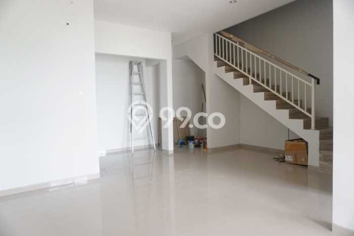 Rumah Luas Asri 3 KT Siap Huni di Pakuwon City Surabaya Rumah Luas Asri 3 KT Siap Huni di Pakuwon City Surabaya
