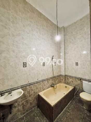 Rumah Modern 5 KT di Gresik Kota Gresik Unfurnished Rumah Modern 5 KT di Gresik Kota Gresik Unfurnished