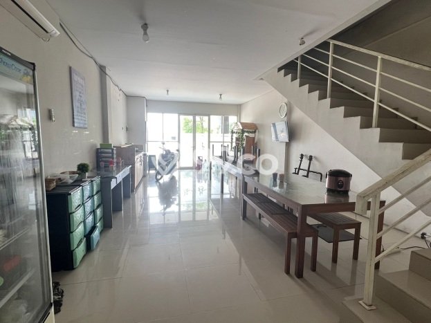 Unit Ruko Dijual di Wiyung Surabaya Luas Tanah 110m2, Luas Bangunan 260m2 Unit Ruko Dijual di Wiyung Surabaya Luas Tanah 110m2, Luas Bangunan 260m2
