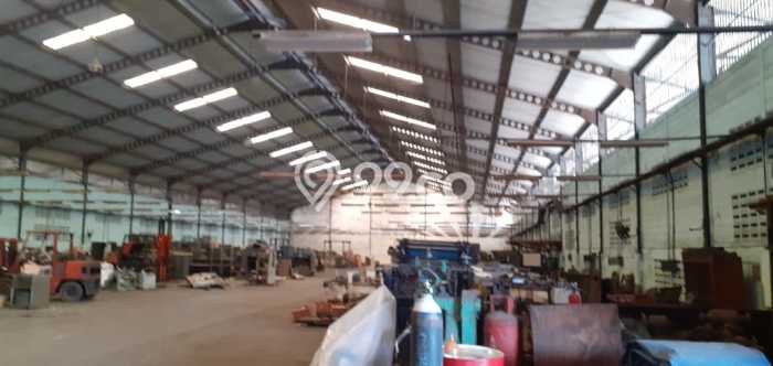 Unit Gudang Dijual di Surabaya LT 20000m2 & LB 1457m2 Unit Gudang Dijual di Surabaya LT 20000m2 & LB 1457m2